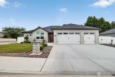 613 S Perry Ave, East Wenatchee, WA 98802