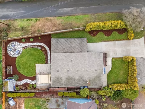 View/Area - 18604 105th Ave NE, Bothell, WA 98011 photo 1 of 2
