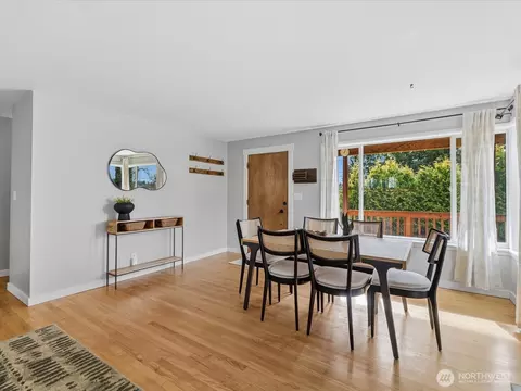 Dining - 18604 105th Ave NE, Bothell, WA 98011 photo 1 of 3