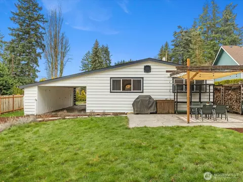 Exterior - 18604 105th Ave NE, Bothell, WA 98011 photo 5 of 10