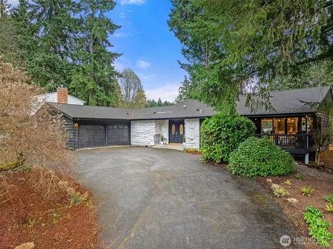 514 Forrest Park Dr, Fircrest, WA 98466