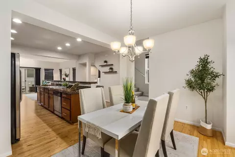 Dining - 401 126th Pl SE #B, Everett, WA 98208 photo 2 of 3