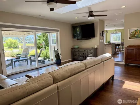 Living - 2270 S 7th Ave, Sequim, WA 98382 photo 2 of 3