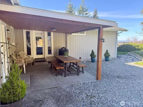 Exterior - 2270 S 7th Ave, Sequim, WA 98382 photo 6 of 11