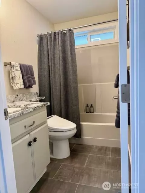 Bath - 2270 S 7th Ave, Sequim, WA 98382 photo 5 of 5