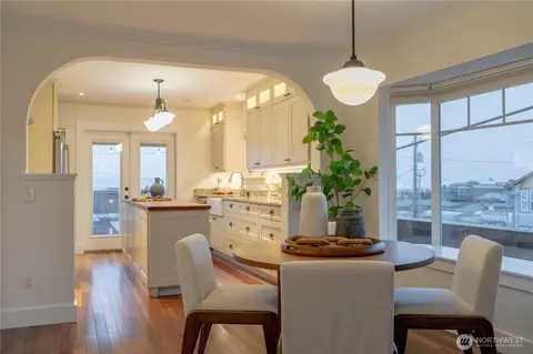 Dining - 2302 Grand Ave, Everett, WA 98201 photo 2 of 3