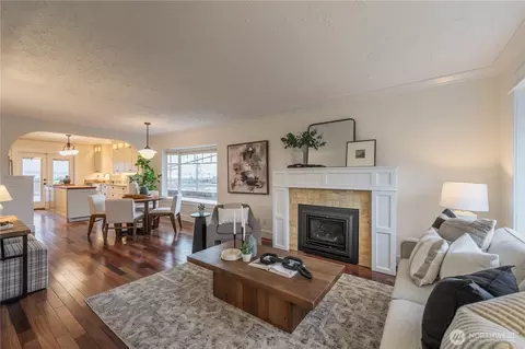 Living - 2302 Grand Ave, Everett, WA 98201 photo 1 of 5