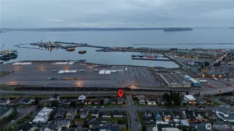 View/Area - 2302 Grand Ave, Everett, WA 98201 photo 1 of 3