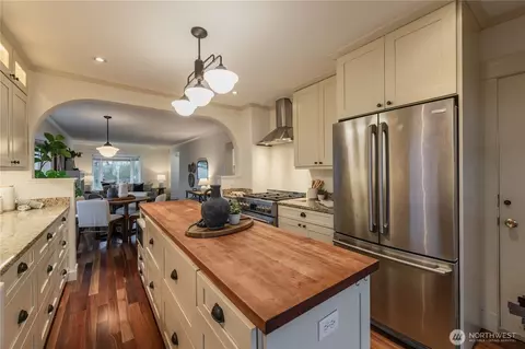 Kitchen - 2302 Grand Ave, Everett, WA 98201 photo 3 of 4