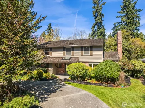 8400 SE 61st St, Mercer Island, WA 98040