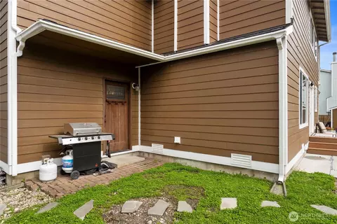 Exterior - 3502 243rd St E, Spanaway, WA 98387 photo 7 of 11
