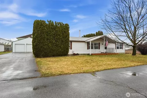 220 N Galway Ln, Spokane Valley, WA 99037