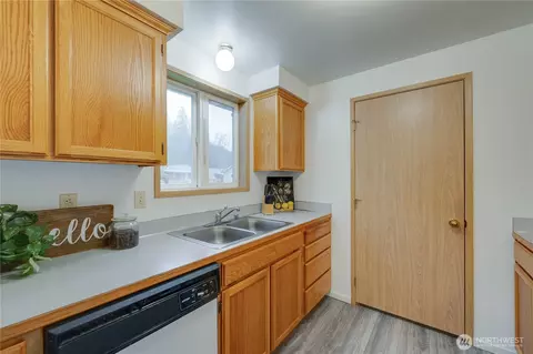 Kitchen - 512 Walnut Ave, Sultan, WA 98294 photo 1 of 2