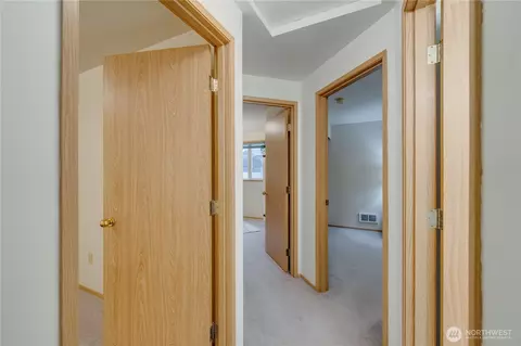 Entry Way - 512 Walnut Ave, Sultan, WA 98294 photo 5 of 5