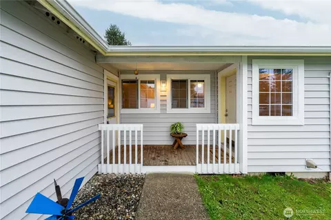 Exterior - 512 Walnut Ave, Sultan, WA 98294 photo 3 of 8