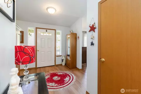 Entry Way - 413 Haywire Rd, Winlock, WA 98596 photo 1 of 2