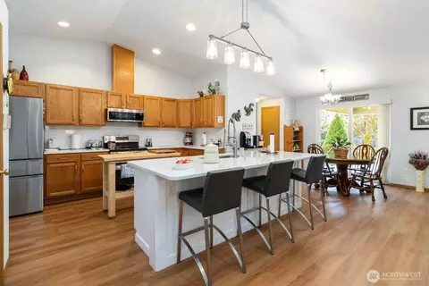 Kitchen - 413 Haywire Rd, Winlock, WA 98596 photo 1 of 2