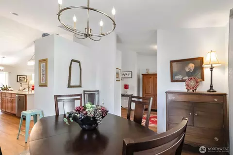 Dining - 413 Haywire Rd, Winlock, WA 98596 photo 1 of 1