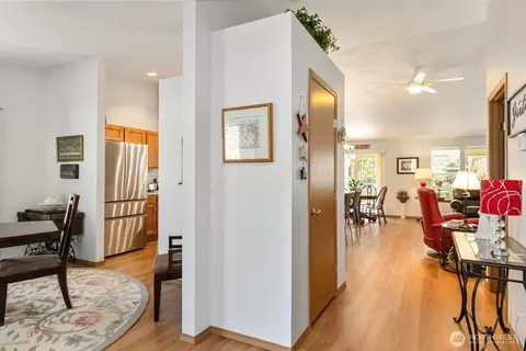 Entry Way - 413 Haywire Rd, Winlock, WA 98596 photo 2 of 2