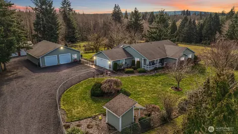 413 Haywire Rd, Winlock, WA 98596