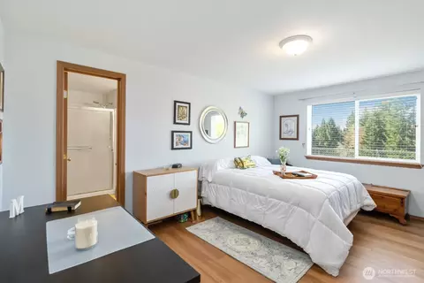 Bedroom - 413 Haywire Rd, Winlock, WA 98596 photo 3 of 5