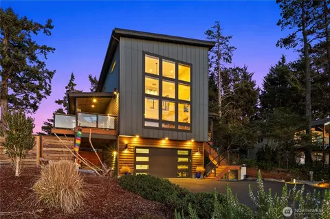 31302 J Pl, Ocean Park, WA 98640