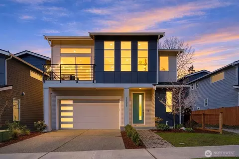 22532 70th Pl W, Mountlake Terrace, WA 98043