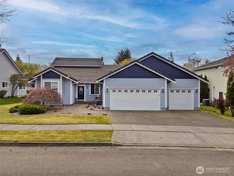 4209 Campus Green Dr NE, Lacey, WA 98516