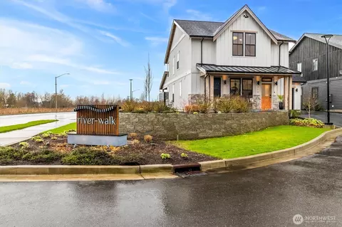 212 Riverwalk Dr, Lynden, WA 98264