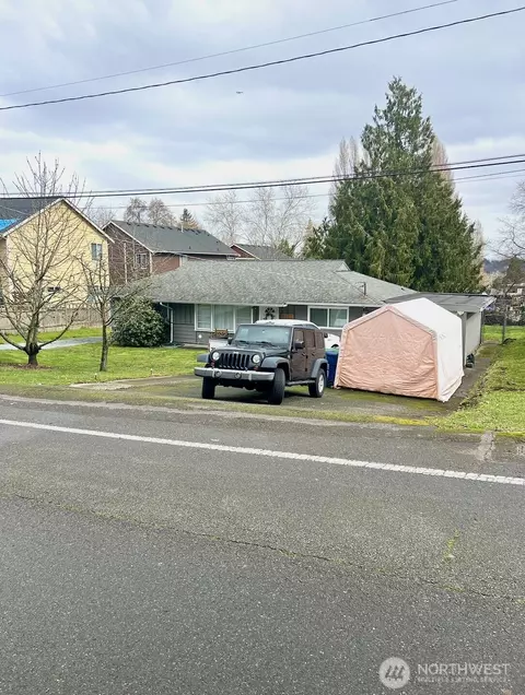 13348 32nd Ave S, Tukwila, WA 98168