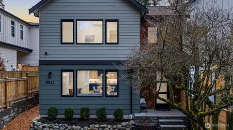 9511 132nd Ave NE, Kirkland, WA 98033