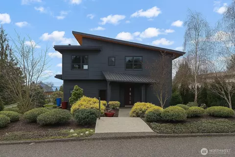 19715 23rd Ave NW, Shoreline, WA 98177