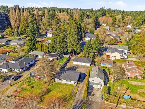 2016 Dickinson Ave NW, Olympia, WA 98502