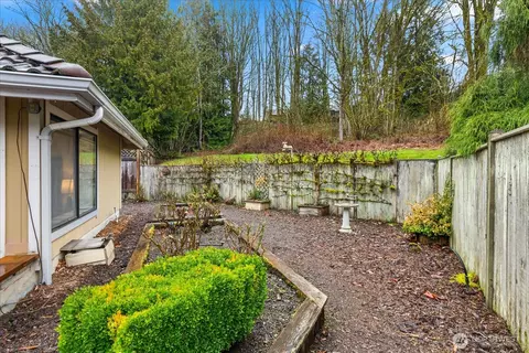 Exterior - 16225 15th Dr SE, Mill Creek, WA 98012 photo 6 of 7
