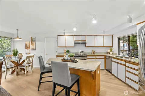 Kitchen - 16225 15th Dr SE, Mill Creek, WA 98012 photo 2 of 5