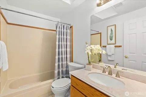 Bath - 16225 15th Dr SE, Mill Creek, WA 98012 photo 1 of 3