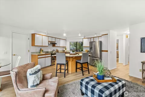 Kitchen - 16225 15th Dr SE, Mill Creek, WA 98012 photo 1 of 5