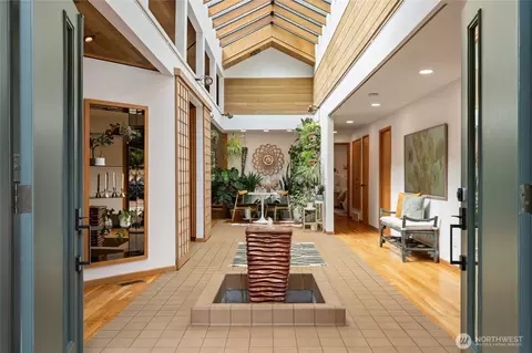 4851 88th Pl SE, Mercer Island, WA 98040