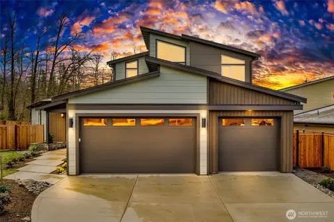 10035 NE 196th Pl, Bothell, WA 98011