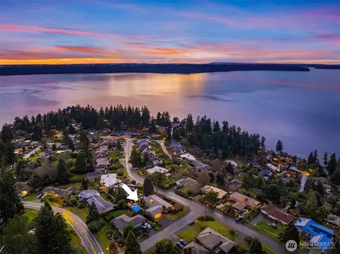 16705 27th Ave SW, Burien, WA 98166