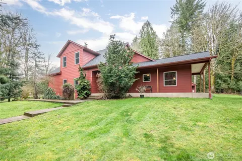 180 Trinity Dr, Castle Rock, WA 98611