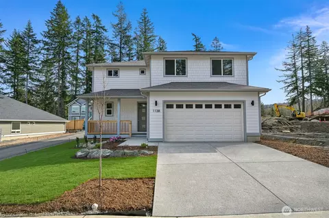 1138 Whidbey St, Bellingham, WA 98229