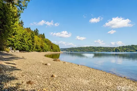 12421 6th Ave NW, Gig Harbor, WA 98332