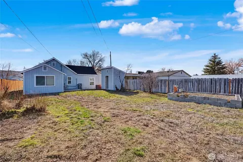 307 W Glover, Harrington, WA 99134
