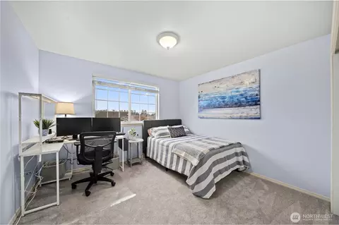 Bedroom - 3249 Lois Ln, Enumclaw, WA 98022 photo 4 of 4