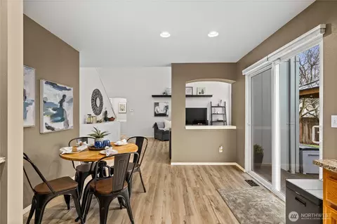 Dining - 3249 Lois Ln, Enumclaw, WA 98022 photo 1 of 1