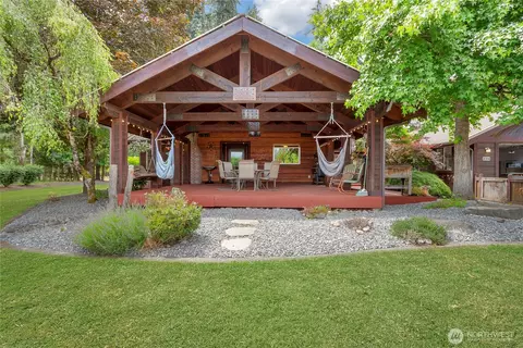 Exterior - 19127 Patterson Rd E, Orting, WA 98360 photo 2 of 7