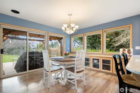 Dining - 520 Grandview Dr, Sequim, WA 98382 photo 2 of 2