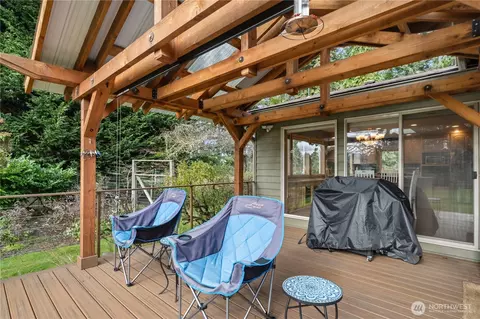 Exterior - 520 Grandview Dr, Sequim, WA 98382 photo 4 of 8