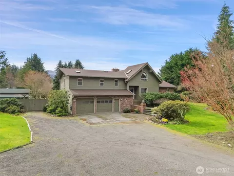 Exterior - 520 Grandview Dr, Sequim, WA 98382 photo 2 of 8